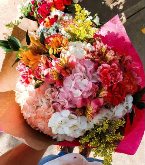 Bouquet de Lujo con Hortensias, Alstromerias y Claveles