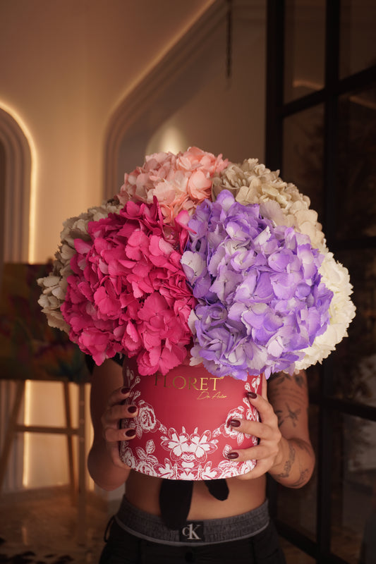 Caja de lujo grande con hortensias THEODORO